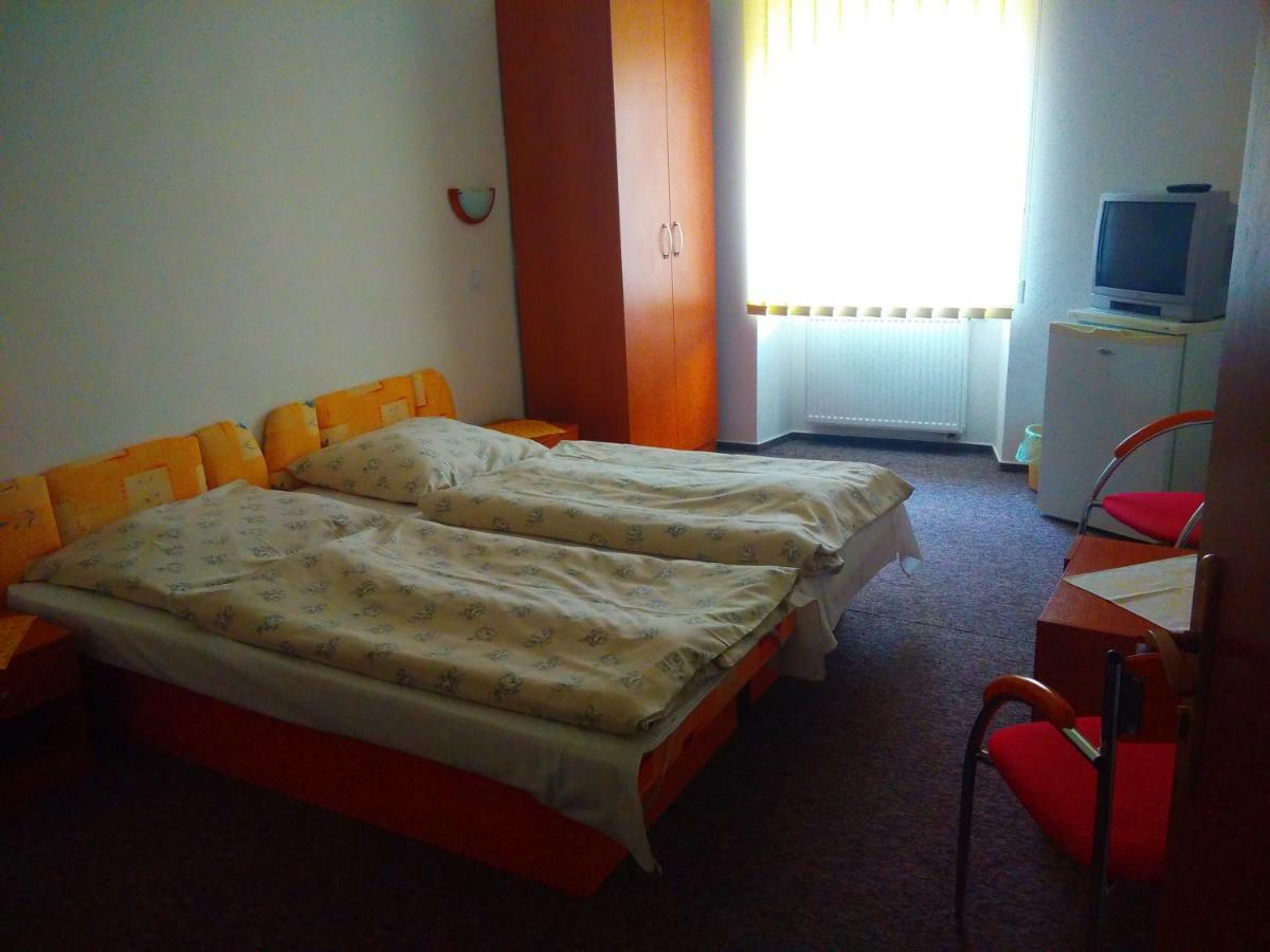 Penzion Maria Vrbov Luaran gambar